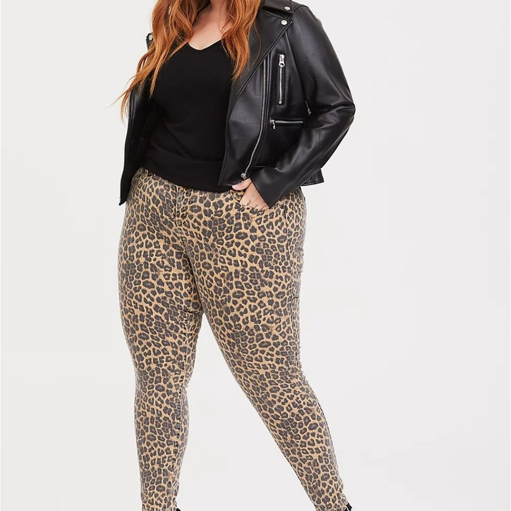 Torrid Leopard Print Jegging, size 30 short